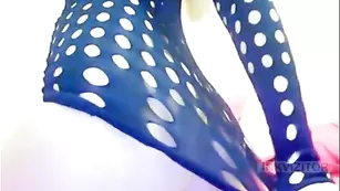 Arielle1 горячий ротик цыпочки