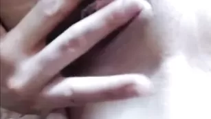 Яркие лесби CoolParadise ласкают пизденки