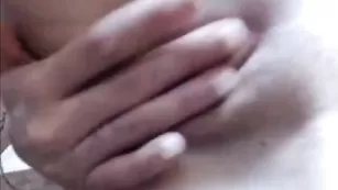 Яркие лесби CoolParadise ласкают пизденки