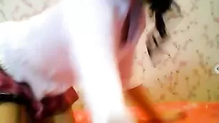 Черноволосая шваль Zlata888 позирует в униформе