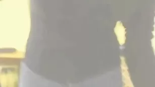 Одинокая женщина SexNika тайно дрочит дома