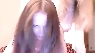 Милые дамы CoolParadise занимаются ласками