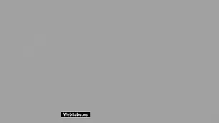 Похотливая брюнеточка Peaches015 пальчиками трахает задницу