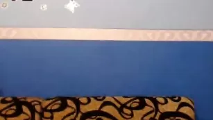 Пышногрудая потаскушка AlanaBi ласкает мокрую киску