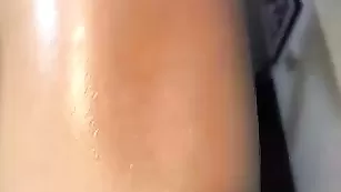 Похотливая кобыла kuklaanea соблазняет блестящей фигурой