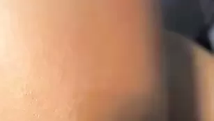 Похотливая кобыла kuklaanea соблазняет блестящей фигурой