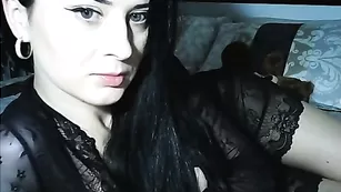 slyfoxxyy милая брюнетка во фри