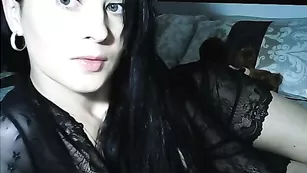 slyfoxxyy милая брюнетка во фри