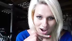 jesydiamond в розовых трусиках