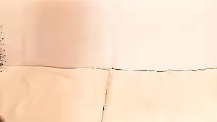 Порочная сучка MalinaMix трахает очко фаллосом