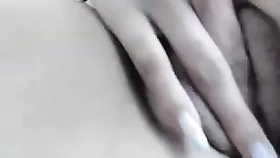 jesydiamond засунула в себя дилдо