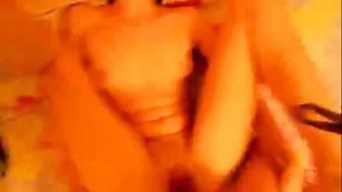 Неподражаемая шлюшка Badabum трахается в шоколадную дырку