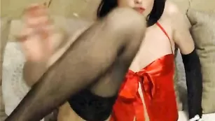 Зажигательная курва Ognennaya смачно трахает анал