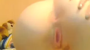 RedFoxxx сладко кончает