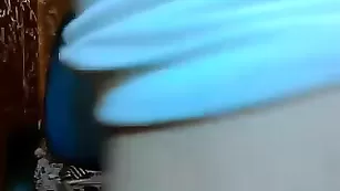 Аппетитная сука stream_V_I_K_A_2 занимается дрочкой