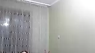 Роскошная путана MarishaArimova мастурбирует в привате