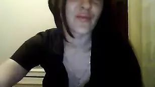 Роскошная пассия Iriska__kiska трахает пизду фаллосом