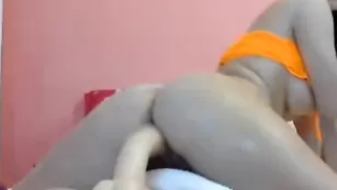 angeliqueanne влажная киска прыгает на члене