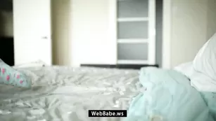 newchloe18 возбужденная пилотка в фокусе