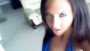 Роскошная бестия Ashley Candy зажигает во фри чате