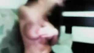 Строптивая брюнетка DreamJada заценила сисяндры