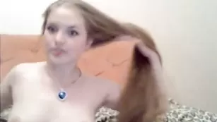 Пошлая цыпочка Cassiopeia ласкает интимные прелести