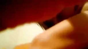 Зачетная пассия hot4play69 трахает анал пальчиком