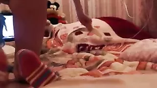 Красивая телочка Undine показывает небольшие формы