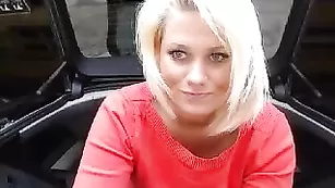 jesydiamond хлюпает своей киской