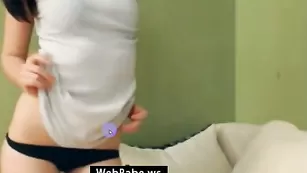 Жопастая цаца shannen застенчиво себя ведет во фри
