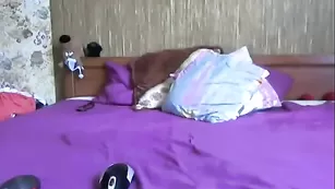 Красивая девка SunMariya куражится в привате