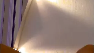 Восхитительная русская блонда трахает бритые отверстия