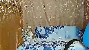 Русская баба V_I_K_A оголила натуральные сиськи