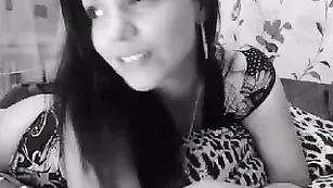 Бесподобная Elena соблазняет свои телом