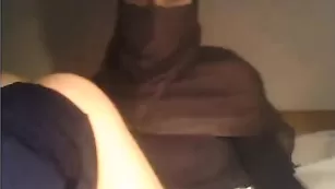 Мусульманка zahiramenara занимается похотью