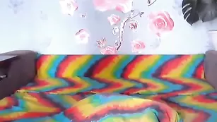 MaximaDiva четкая сучка писает в стакан