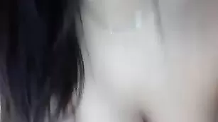 Жаркая курва bagiraelit1 ласкает большие сиськи