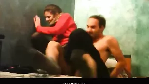 Молодая красотка с упругой попой трахается в пизду в разных позах