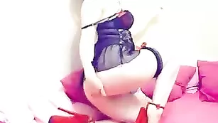 Изящная цаца Arielle1 сочно разминает щелки