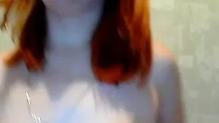 Рыжая куколка WiredPussyy долбится с секс игрушками