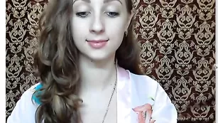 Очаровательная стерва xvioletkaxx общается во фри