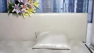 Элитная блонда ЭлинаElita показывает интимные места