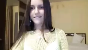 Роскошная vipkiska4u мастурбирует на вебку