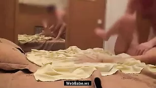 Темноволосая Яна ебется как сучка