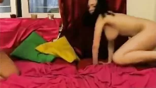 Строптивая куртизанка xblackstarxа развлекается с лесбиянкой