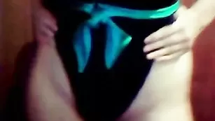 Пикантная барышня kapriz2012 ласкает большие сисечки