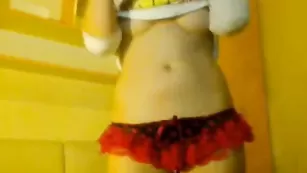 Роскошная путана phoenixgirl обнажает пышные формы