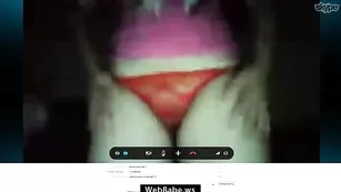 Русская шлюха ксюша вертит большой попой