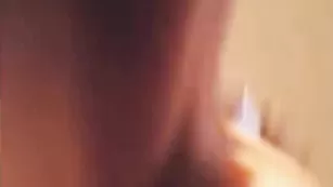 Изысканная куколка tittsbaby мастурбирует секс игрушкой