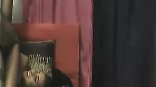 Татуированная красотка rockbaby трахает в попку